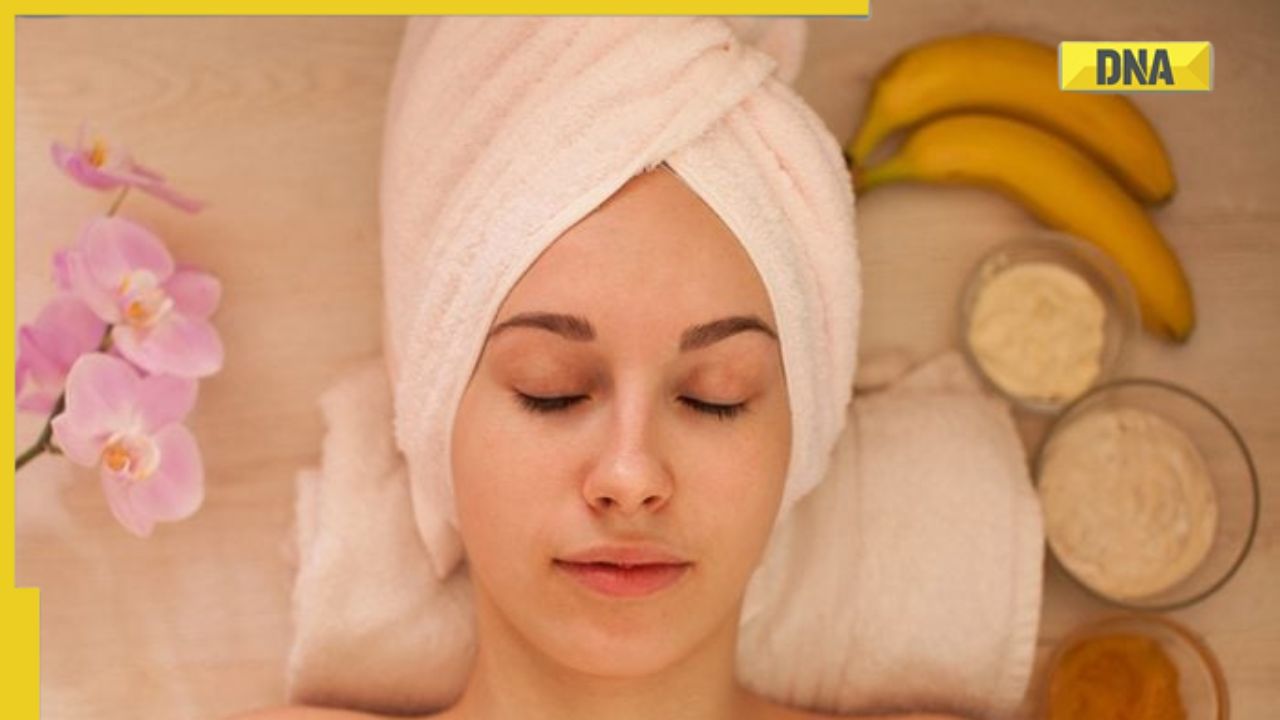 Try this incredible banana face pack for winter dry skin