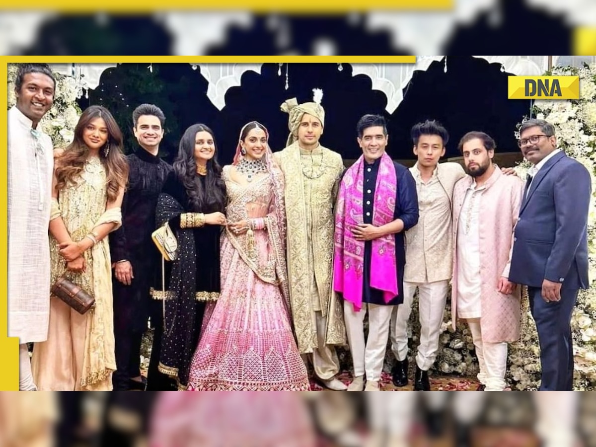 Sidharth Malhotra-Kiara Advani pose with Manish Malhotra's team after Jaisalmer wedding, unseen photos impress netizens