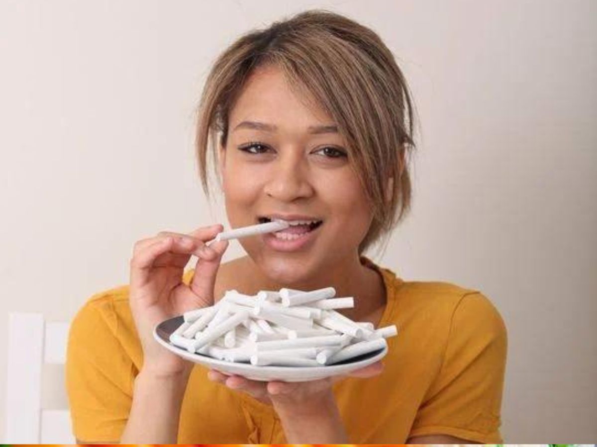 Iron Deficiency: कुल्हड़- चॉक या मिट्टी खाने की आपको तलब, देती है शरीर में  इस गंभीर कमी का संकेत