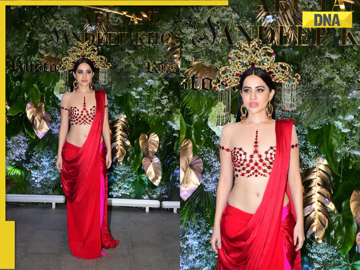 Urfi Javed wears low-waist saree with crown at Abu Jani-Sandeep Khosla event, netizens call her 'besharamo ki rajkumari' Urfi Javed wears low-waist saree with crown at Abu Jani-Sandeep Khosla event, netizens call her 'besharamo ki rajkumari'