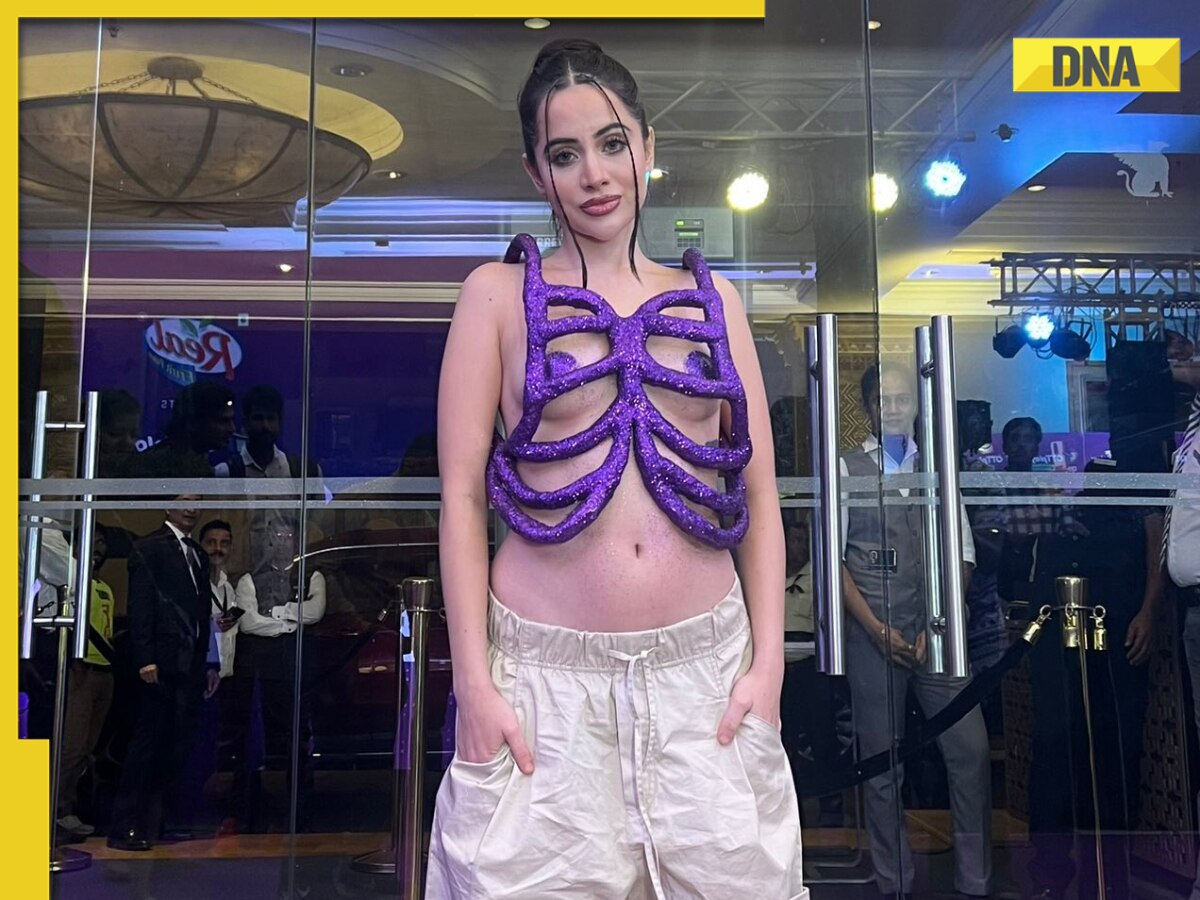 Urfi Javed Makes Stylish Dress From Razors, Calls The Outfit Perfect For  Introverts; Netizen Says She Needs 'Mental Treatment'-See VIDEO