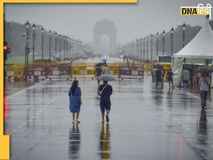 Weather Update: बारिश से हुई दिल्ली वालों के दिन की शुरुआत, सड़कों पर भरा पानी जानिए कैसा रहेगा मौसम