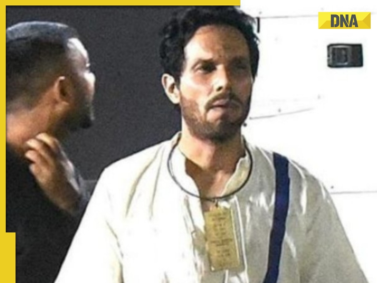 Randeep Hooda's leaked photo wearing prisoner's clothes with neck shackle from Swatantra Veer Savarkar sets goes viral