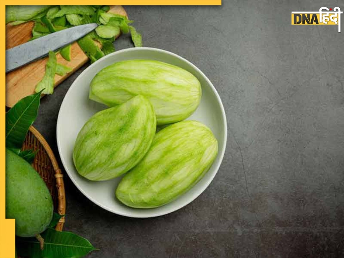 Raw Mango Benefits: इन 7 कारणों से आपको गर्मियों में रोज खाना चाहिए कच्चा आम 