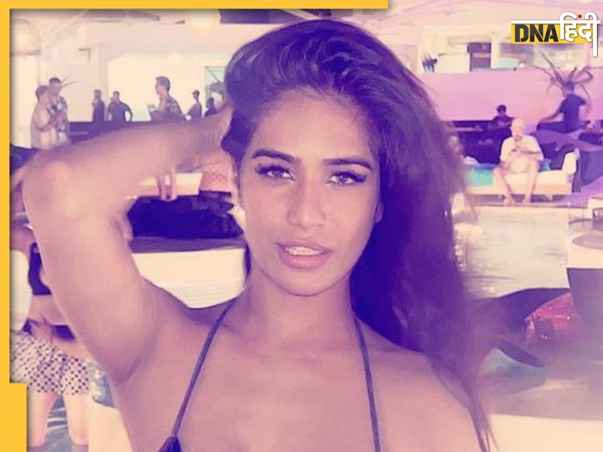 Poonam Pandey ने बिकिनी पहन इंटरनेट पर लगाई आग, सेक्सी वीडियो देख लोग बोले 'Sunny Leone भी फेल'