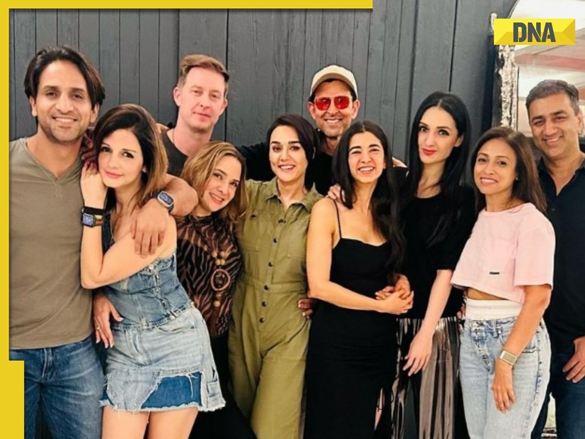 Hrithik Roshan-Saba Azad and Sussanne Khan-Arslan Goni pose together with Preity Zinta, photo goes viral