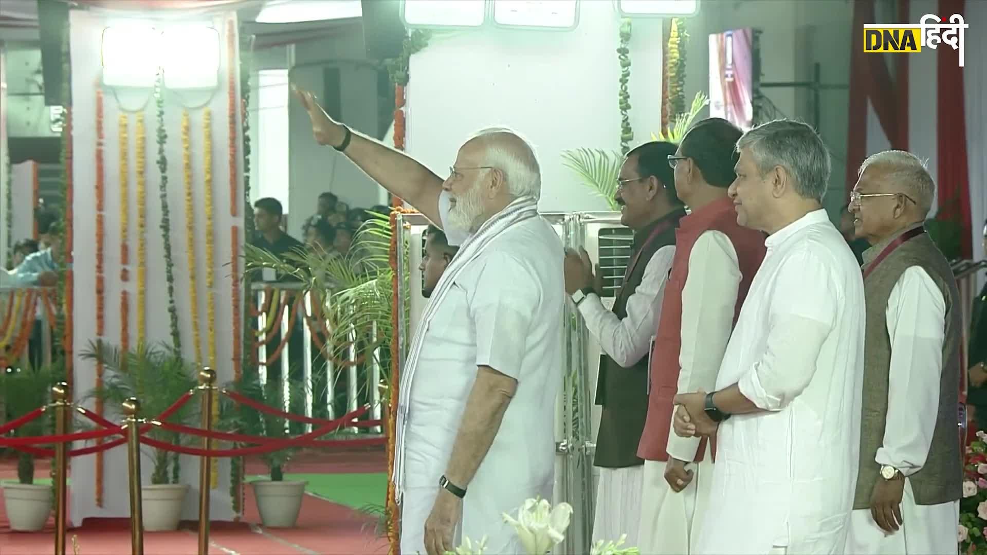 Video: PM Modi ने एक साथ 5 वंदे भारत को दिखाई हरी झंडी, जानिए हर शहर का पूरा Route