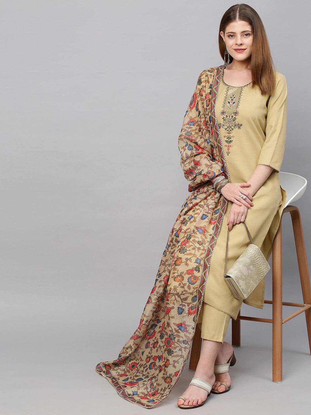 office wear dresses for ladies in india Latest 32 Indian Formal Wear For ladies For Office (2022)