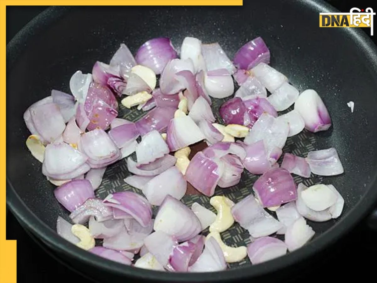 Onion Prices: महंगे प्याज ने छीन लिया है खाने का जायका, इन चीजों से तैयार करें सब्जी के लिए ग्रेवी