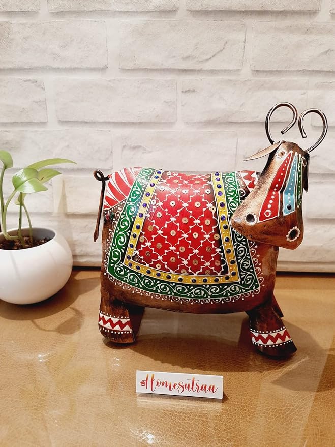 https://cdn.dnaindia.com/sites/default/files/2023/11/08/2614833-homesutraa-decorative-handicraft-cow.jpg