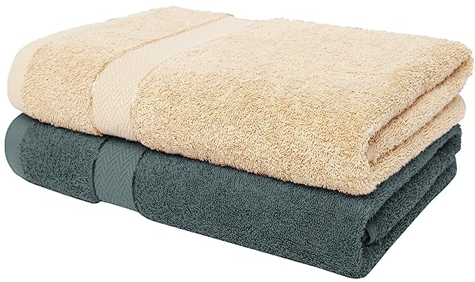 https://cdn.dnaindia.com/sites/default/files/2023/12/05/2618716-cloth-fusion-cotton-500-gsm-bath-towel.jpg