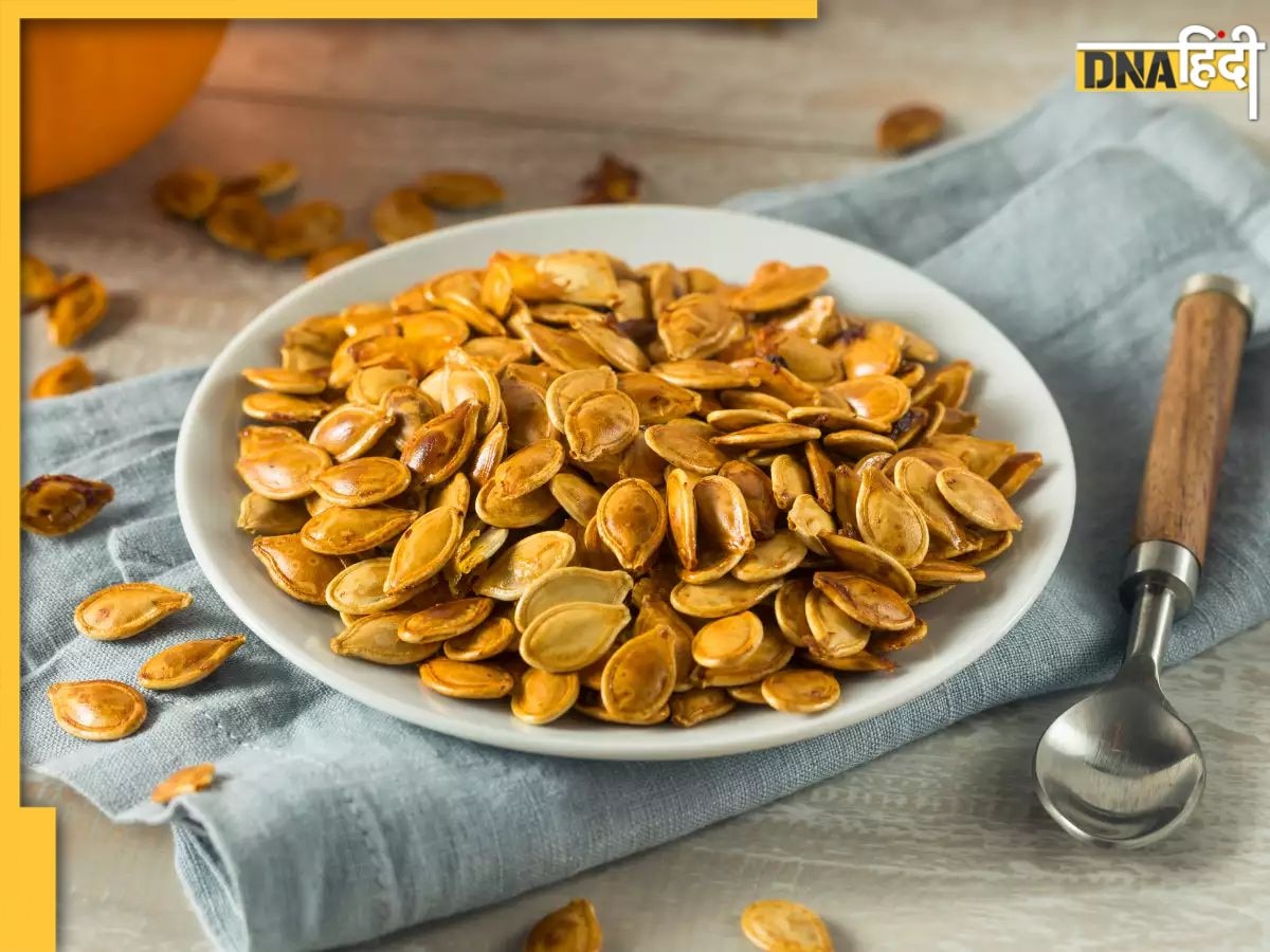 Pumpkin Seeds Benefits: सर्दियों में रोजाना ऐसे खाएं कद्दू के बीज मिलेंगे 5 गजब के फायदे, दुरुस्त रह��ेगी सेहत