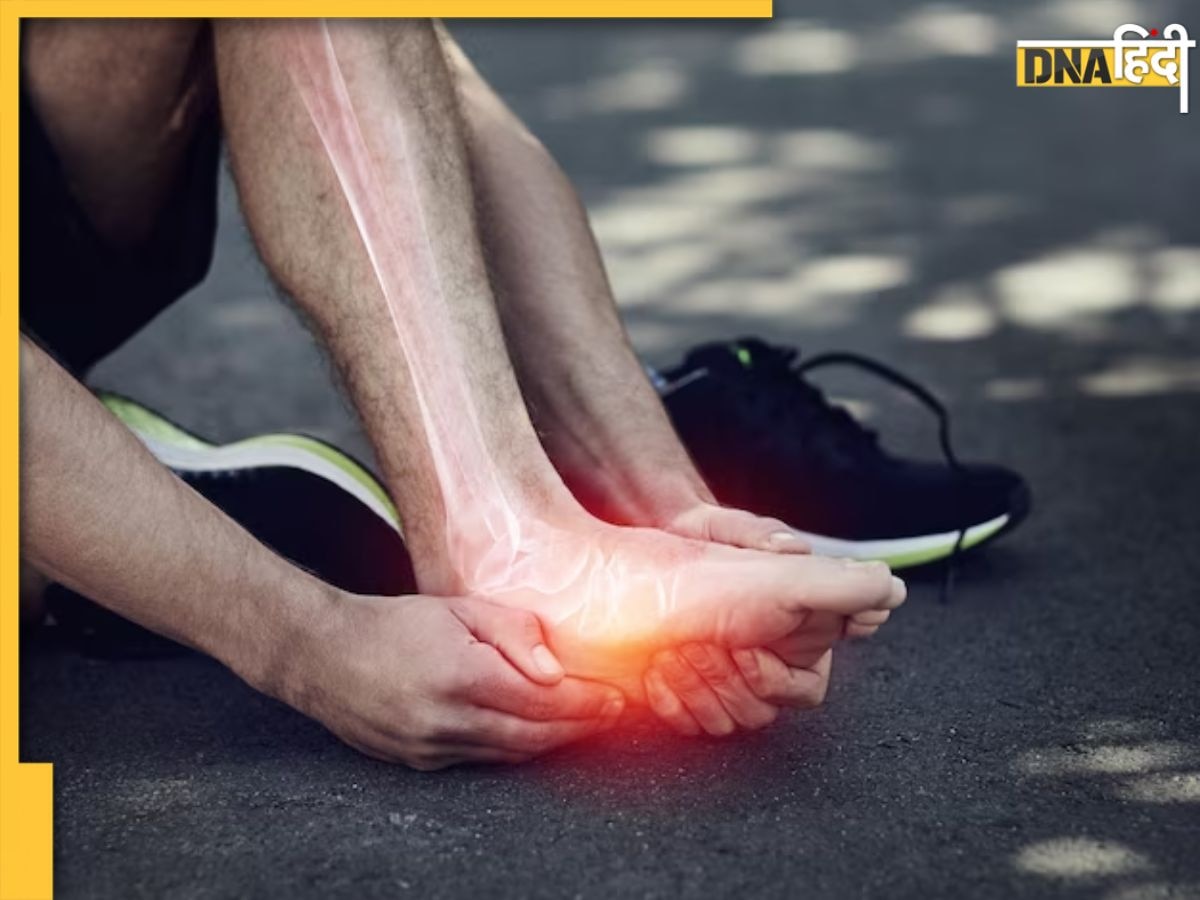 Foot Pain Causes : पैरों के तलवों में रहता है दर्द? हो सकती है ये बीमारी, जानें इसके लक्षण और बचाव के उपाय