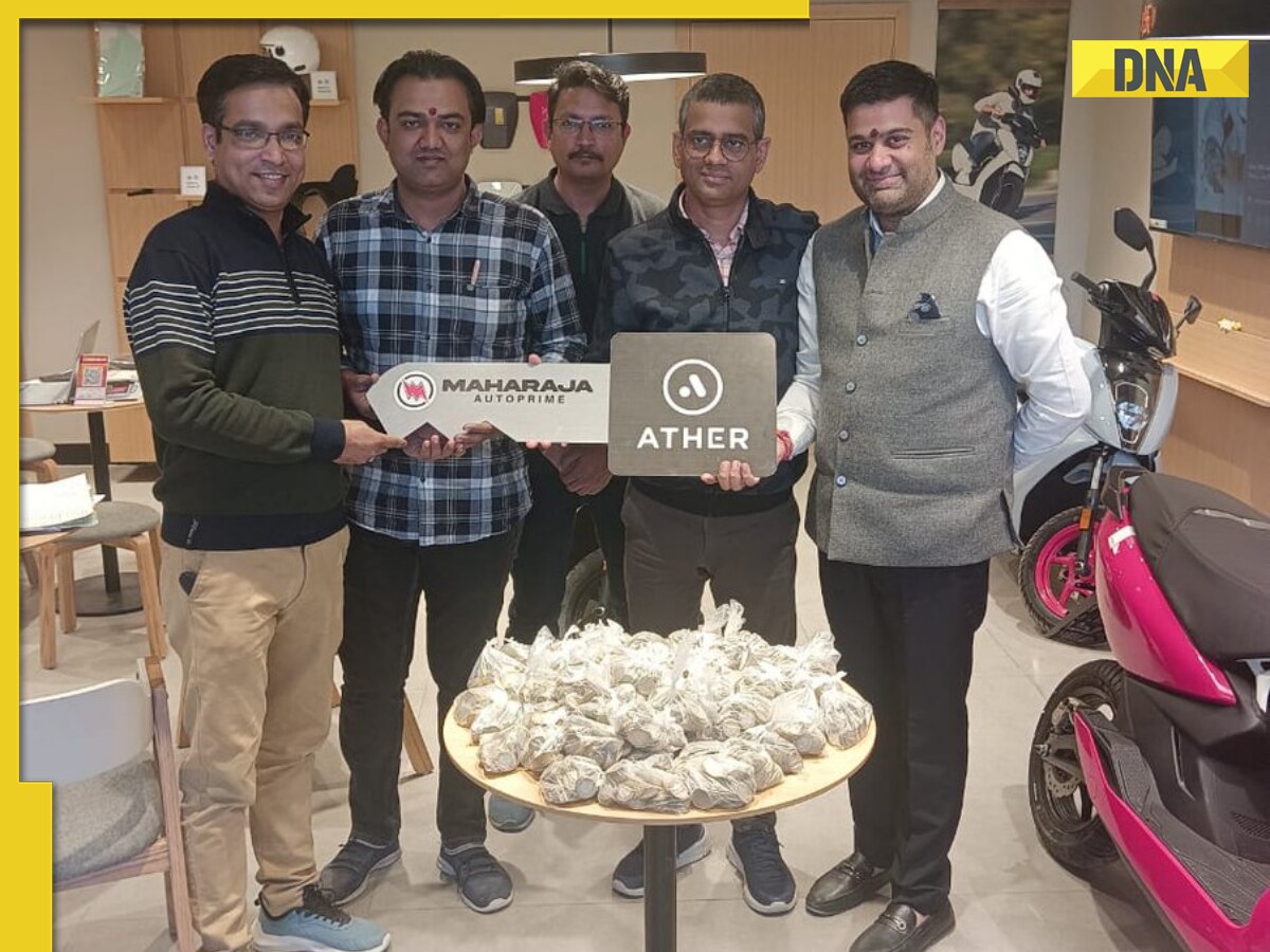 Man purchases Ather electric scooter worth Rs 1 lakh with Rs 10 coins, CEO reacts