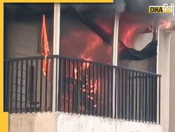 ग्रेटर नोएडाः गौर सिटी के 16th एवेन्यू में लगी भीषण आग, फंसे कई लोग, रेस्क्यू ऑपरेशन जारी