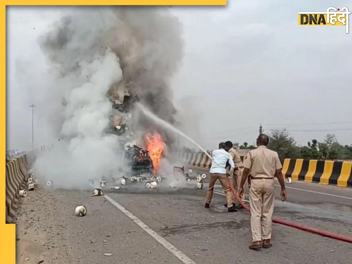 Rajasthan Road Accident: राजस्थान में भीषण सड़क हादसा, ट्रक में घुसी बेकाबू कार, दो बच्चों सहित 7 लोगों की मौत