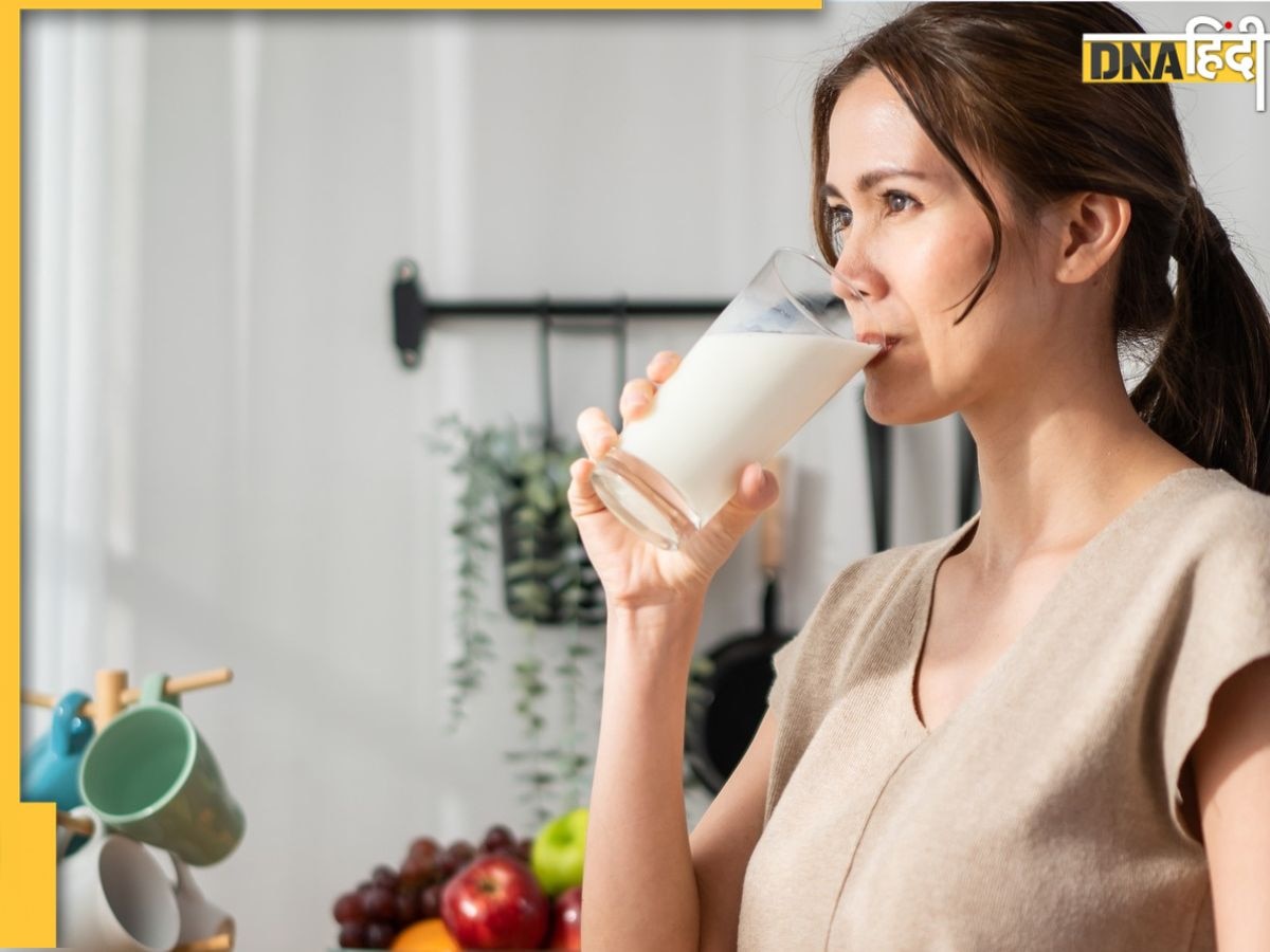 Milk Side Effects: कोलेस्ट्रॉल से लेकर जोड़ों के दर्द तक को बढ़ा देता है दूध, जानिए किन बीमारियों में पीने से बचें