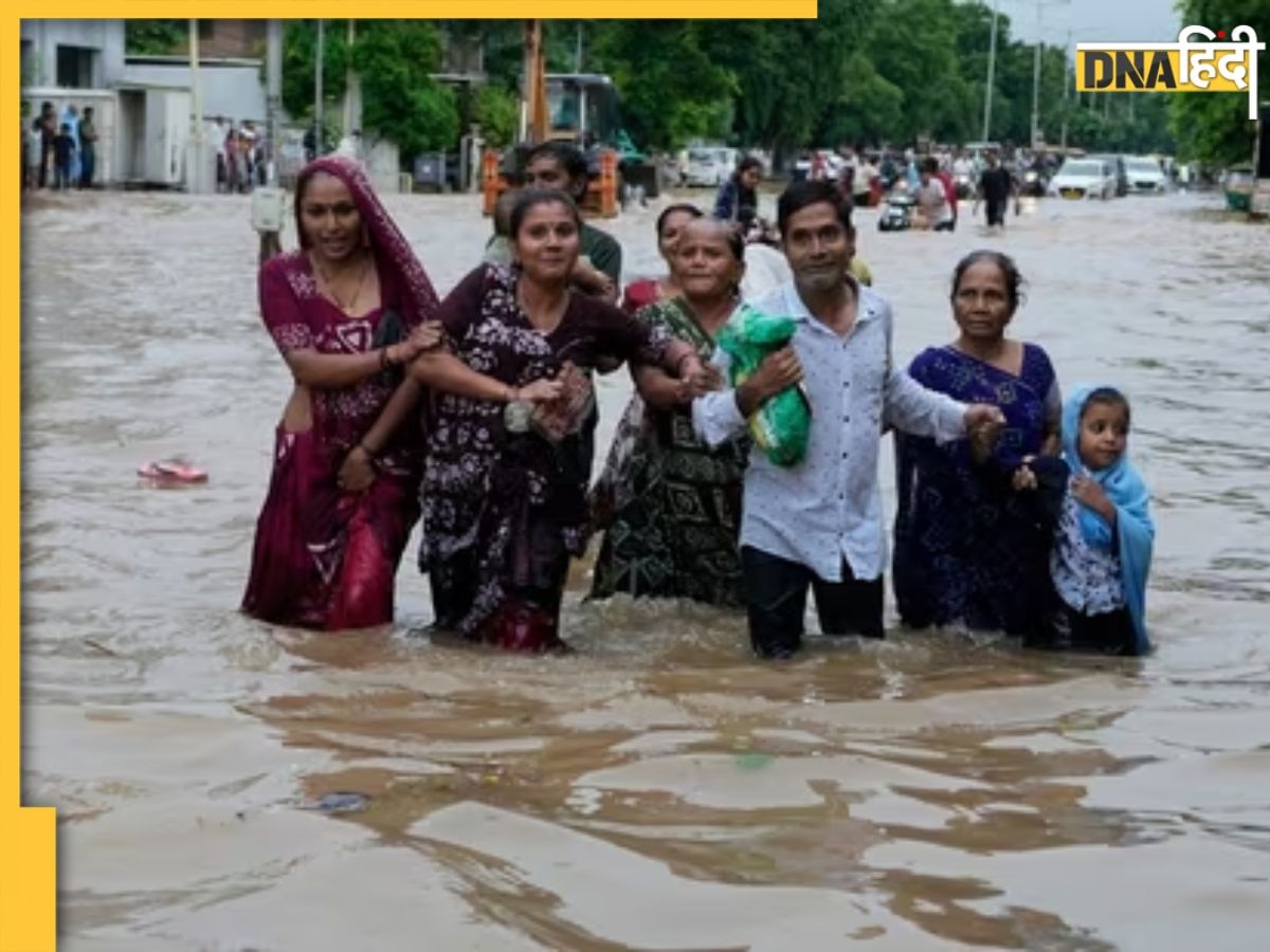 घरों में घुसा पानी, सड़कें डूबी और उफनती नदियां... गुजरात में बारिश से हाहाकार, अबतक 15 की मौत