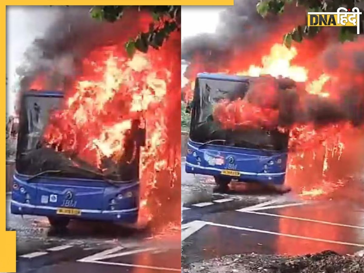 Delhi Bus Fire Video: दिल्ली की सड़क पर धू-धू कर जलती हुई दौड़ी DTC बस, जानिए कैसे बाइक वाले ने बचा ली यात्रियों �की जान