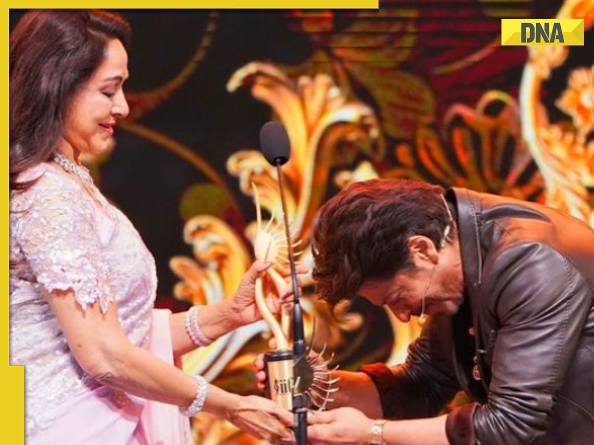 Watch Shah Rukh Khan bows down to his mentor Hema Malini at IIFA