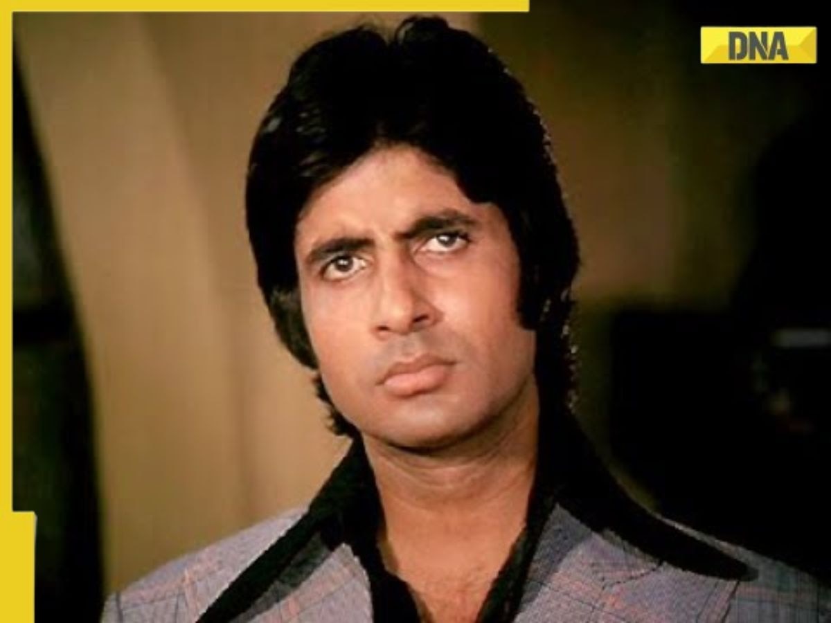 Amitabh Bachchan’s first negative role was in his fifth film, played an obsessive lover, Shatrughan Sinha played a cameo