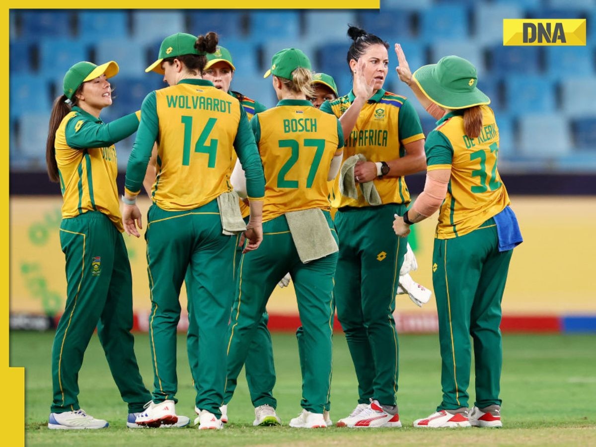 South Africa knock defending champions Australia out to reach second