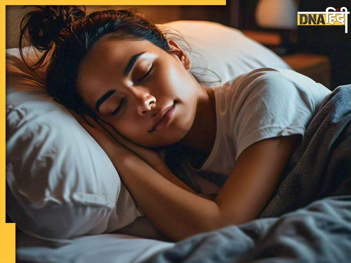 Sleeping Trick: रात भर बदलते हैं करवट तो अपना लें ये मिलिट्री ट्रिक, 2 मिनट में आ जाएगी नींद