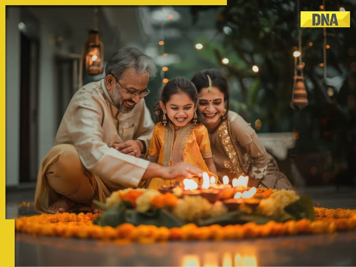 Happy Diwali 2024: Deepavali wishes, WhatsApp messages, quotes, greeting to share with your loved ones