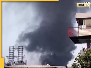 गुजरात :  वडोदरा की IOCL रिफाइनरी में भीषण ब्लास्ट से लगी आग, धुएं के गुबार के बीच बचाए गए कर्मचारी