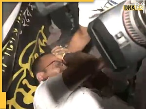 Bangladesh Hindu Attacks: कोलकाता में बांग्लादेश के खिलाफ प्रोटेस्ट में बवाल, हिंदू महासभा से भिड़ी पुलिस, एक पुलिसकर्मी का सिर फूटा