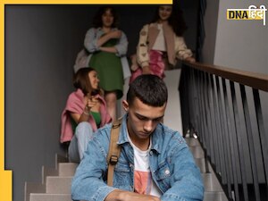 क्या लोगों से मिलने पर महसूस करते हैं झिझक? सोशल एंजाइटी का हो सकते हैं शिकार, ऐसे करें इलाज