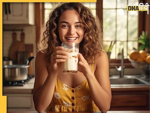 Night Routine: रात में सोने से पहले दूध में भिगोकर खाएं ये ड्राई फ्रूट, उंगलियों पर गिनते रह जाएंगे इसके फायदे