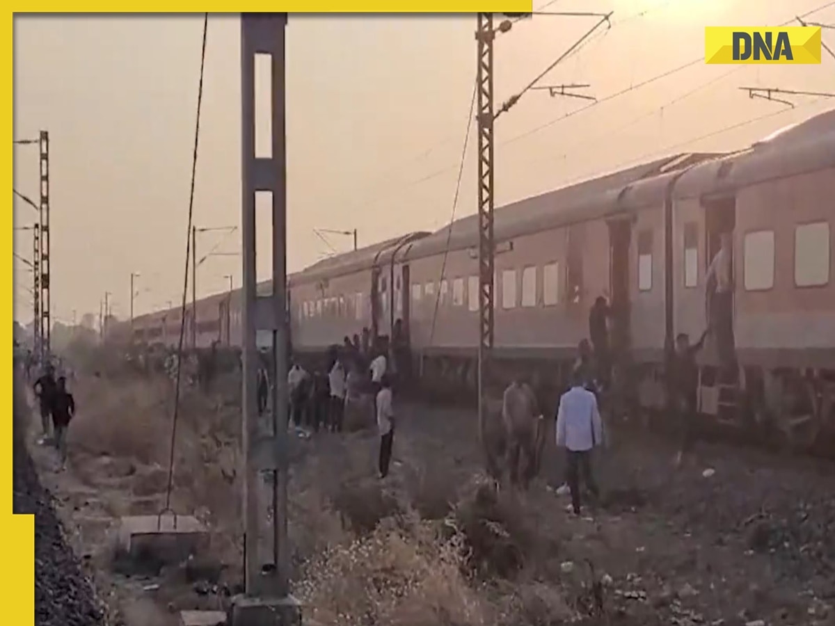 At least 11 killed after being run over by train in Maharashtra's Jalgaon 