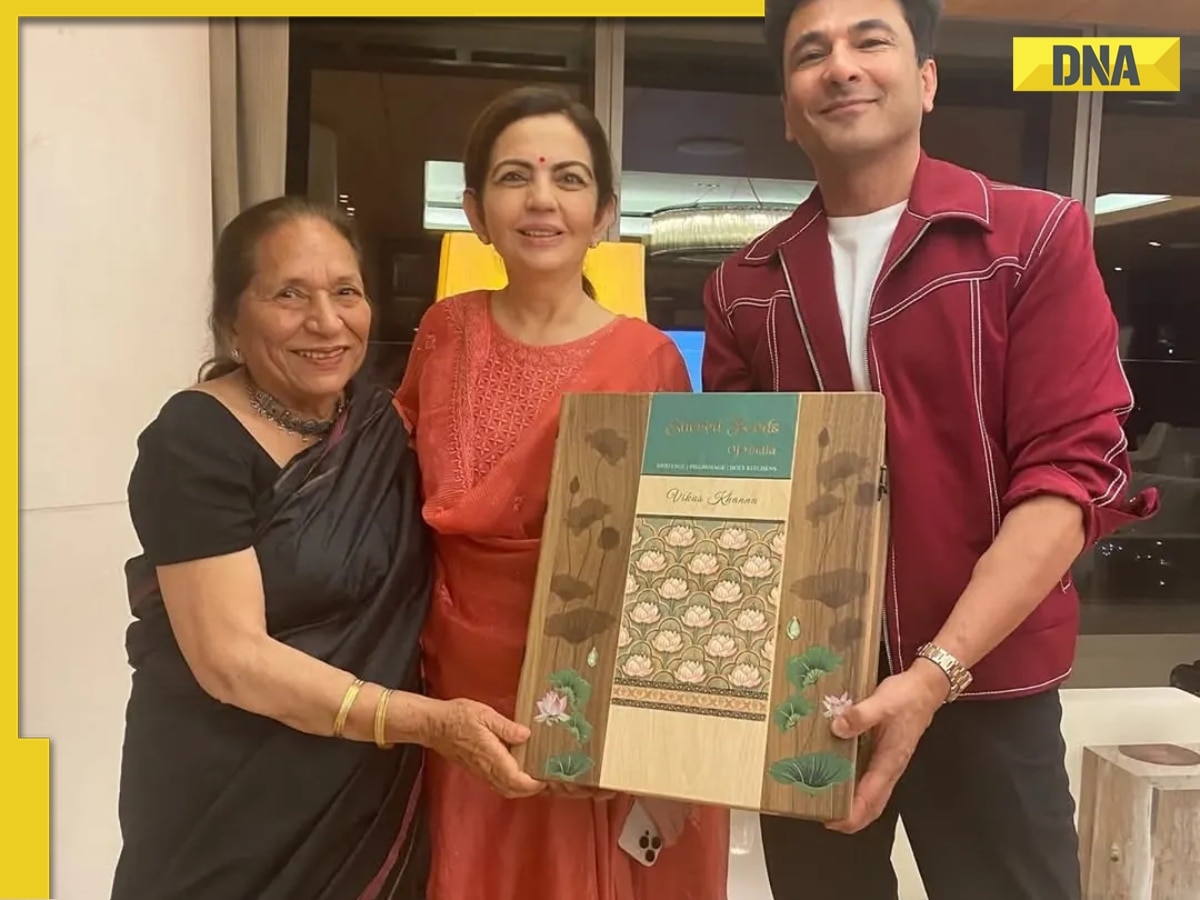 Nita Ambani meets Vikas Khanna, his mother at Antilia, flaunts simple ethnic look in...; WATCH