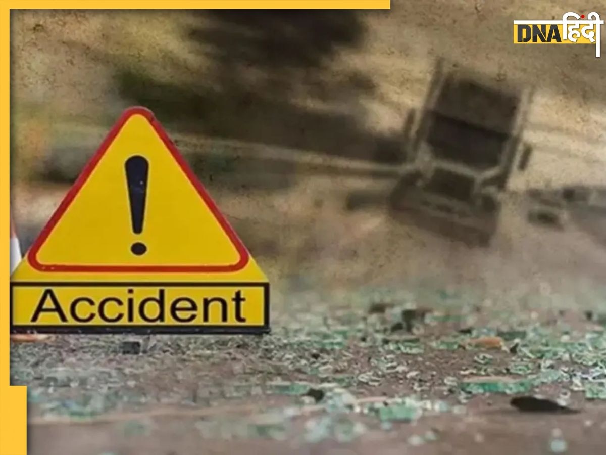 उत्तर प्रदेश के कुशीनगर में भयानक सड़क हादसा, पेड़ से टकराई कार, 6 लोगों की मौत, 2 घायल
