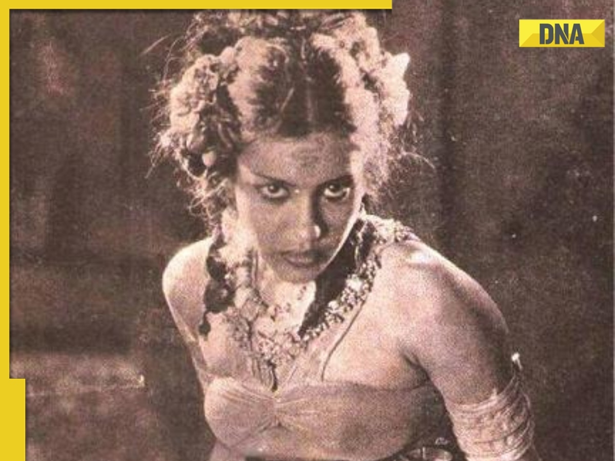 This was India's first item dancer, worked in over 700 films, was invited by Buckingham Palace for performance, moved to Pakistan at peak of career due to..., her name is..