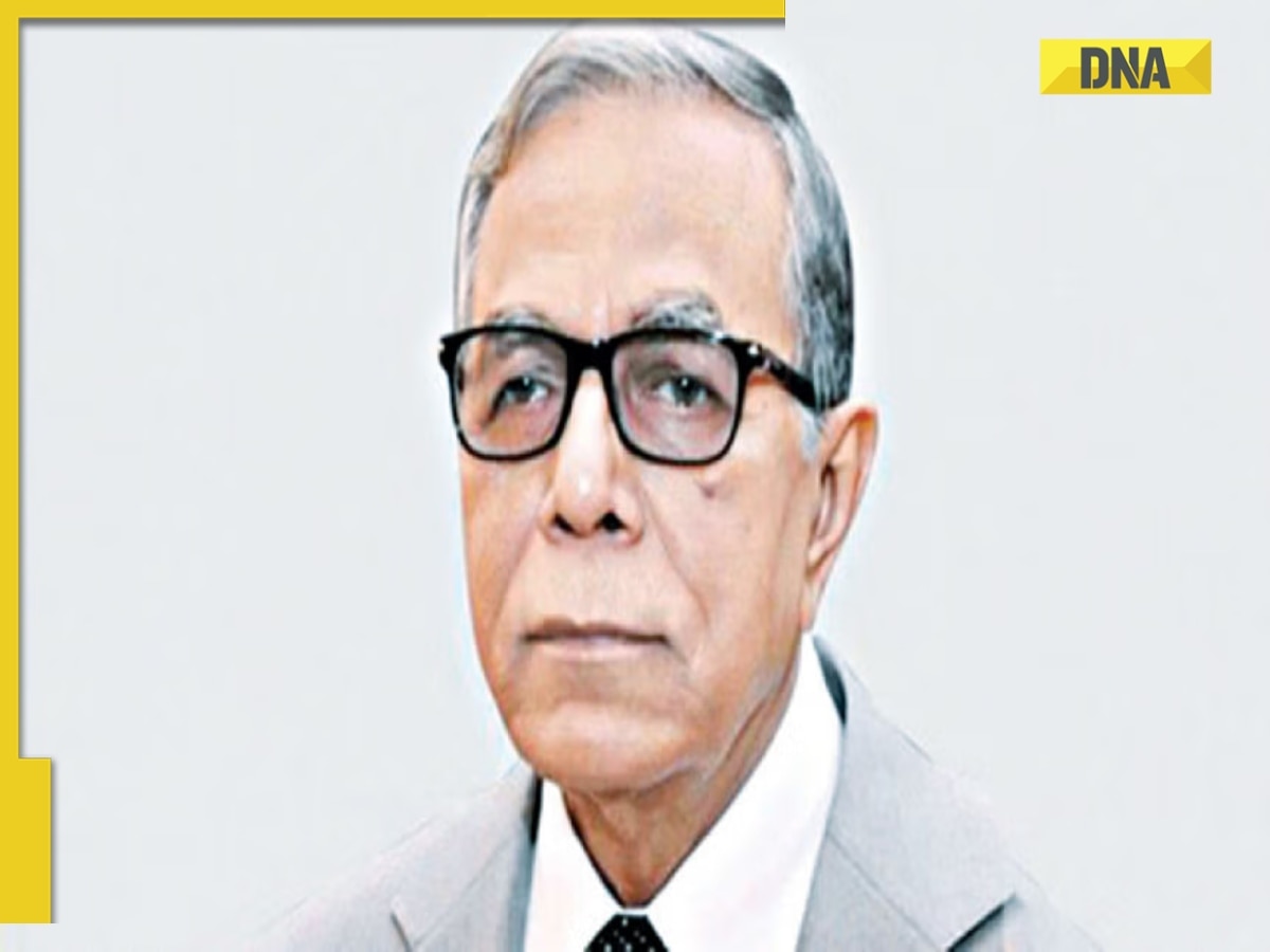 What happened that former Bangladesh president fled country in lungi at midnight? Details here