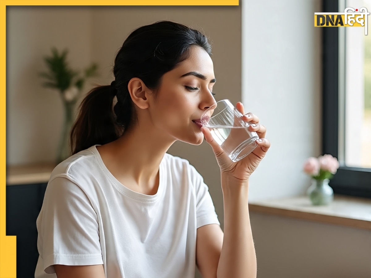 Monsoon Health Care: ठंडा नहीं, मानसून में पिएं हल्का गुनगुना पानी, छू भी नहीं पाएंगी ये बीमारियां