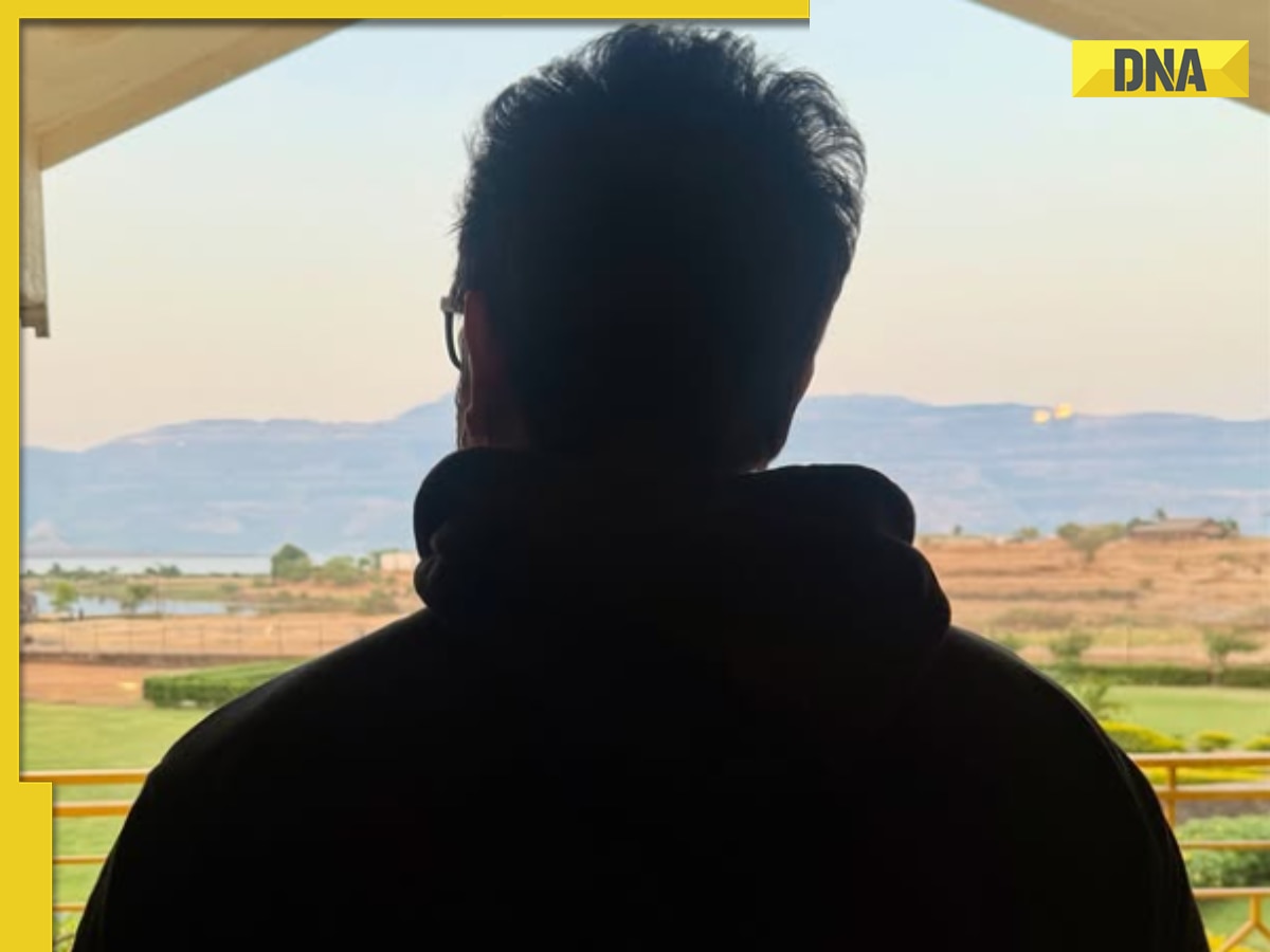 Meet actor who lost his parents at 14, used to sell lipstick door-to-door, worked in photo-lab, started as dancer before his first acting offer from Jaya Bachchan, he is now top actor, name is... 