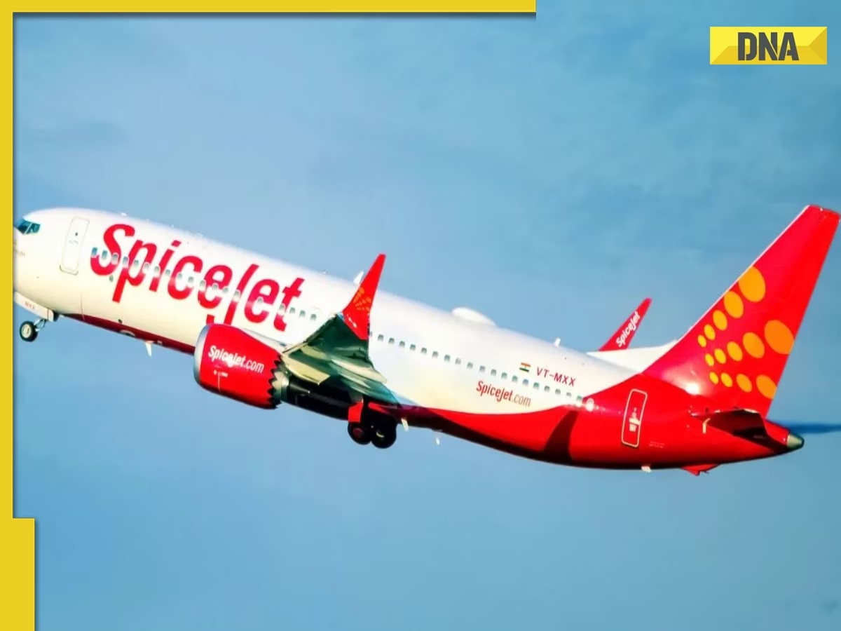 Viral Video: Another mid-air scare as Pune-bound SpiceJet plane's window frame pops out, airline says...