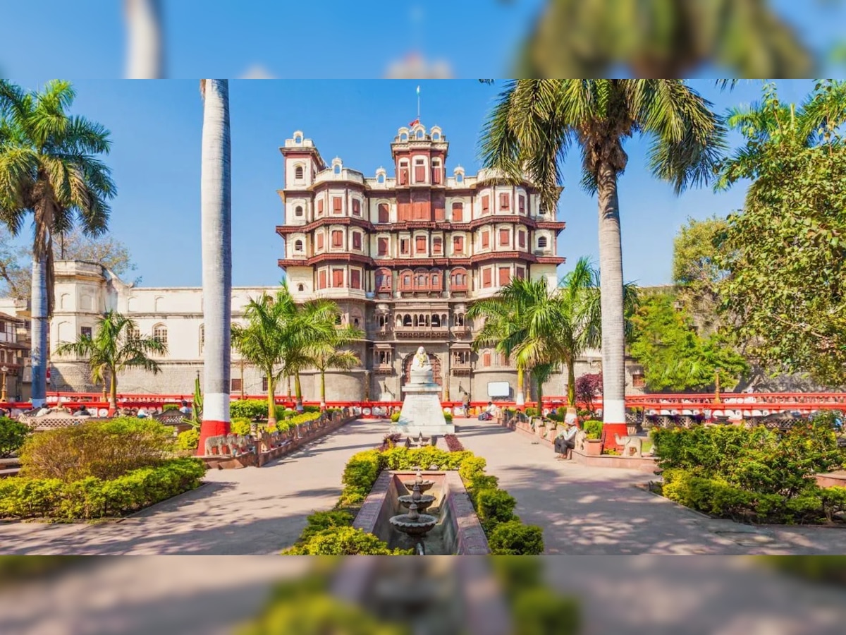 इंदौर को 8वीं बार मिला स्वच्छ शहर का ताज, जानें कौन हैं सिटी की तस्वीर बदलने वाला असली हीरो और किसे मिला दूसरा नंबर?