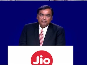 Reliance Jio IPO soon? Why Mukesh Ambani, India's richest man selling Jio shares now? What investors should watch