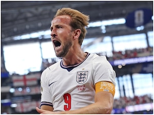 Harry Kane smashes England's all-time World Cup scoring record with latest goal