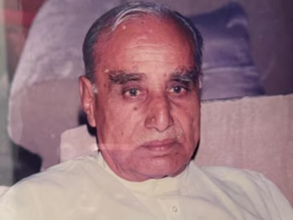 Essel Group Chairman Dr Subhash Chandra's father Nand Kishore Goenka passes away at 96: Anupam Kher, Isha Koppikar, Raza Murad pay emotional tributes