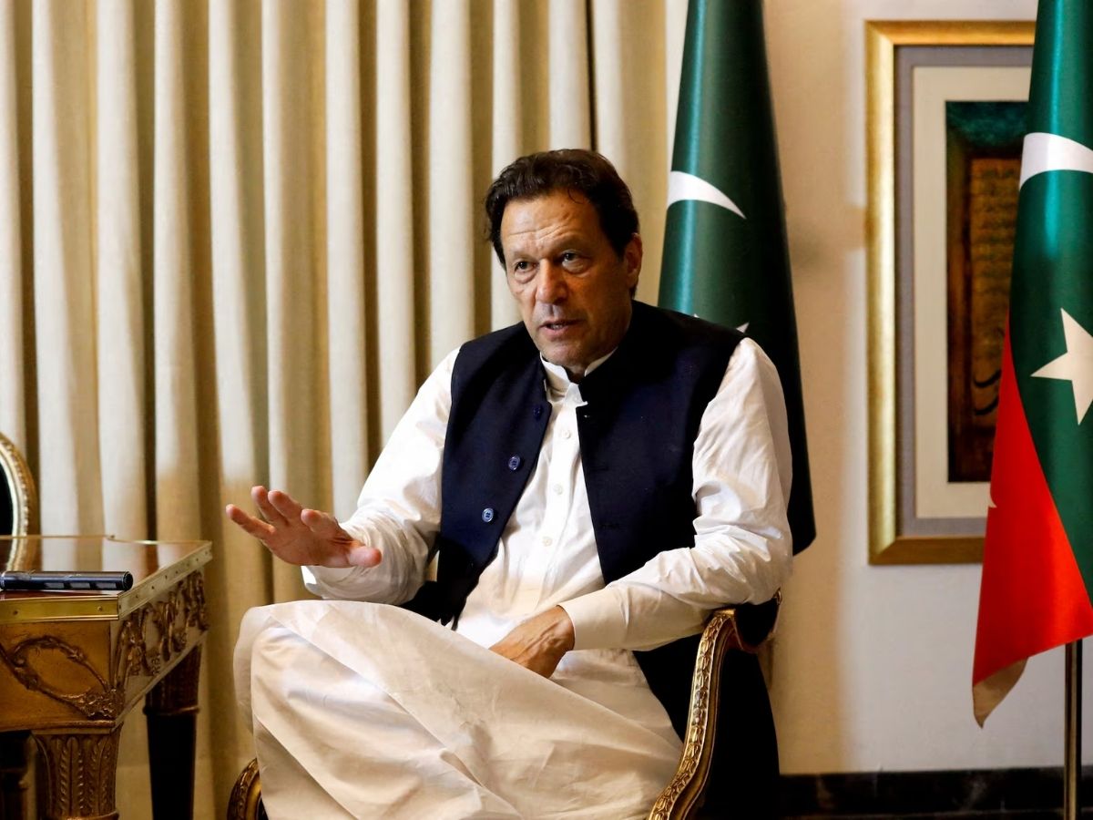 PCB issues strict directive to Pakistan players over Imran Khan questions during England series