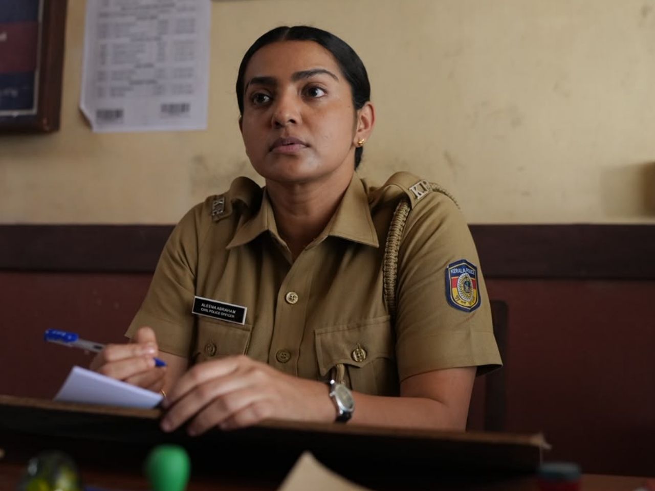 Parvathy Thiruvothu wins fans with her 'never-seen-before mass avatar' in Pradhama Drishtya Kuttakkar, netizens compare it Mohanlal's Georgekutty