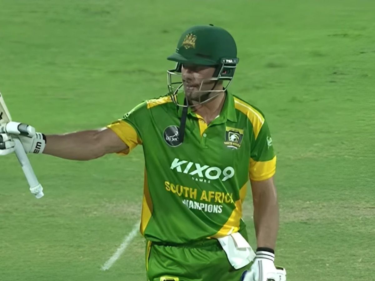 Fans demand IPL comeback as AB de Villiers turns back the clock at 42 with blazing 37-ball century in WCL Fans demand IPL comeback as AB de Villiers turns back the clock at 42 with blazing 37-ball century in WCL
