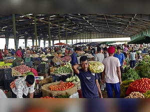 Retail inflation rises to 5.54% in September: Experts warn of pressure on purchasing power, expect more RBI rate hikes