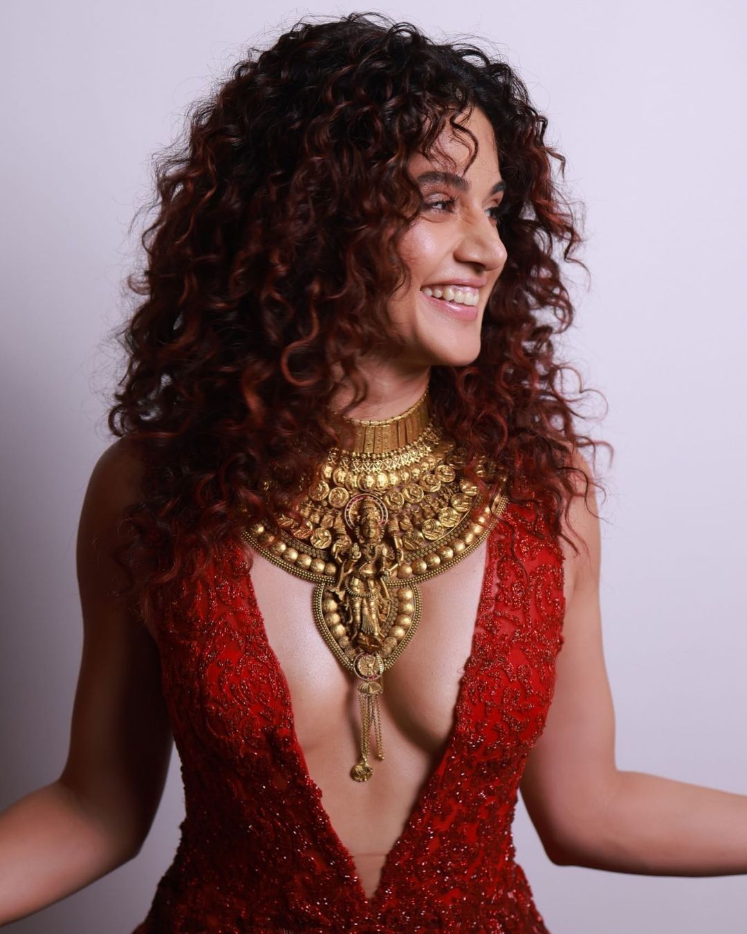 Taapsee Pannu Goddess Lakshmi Necklace