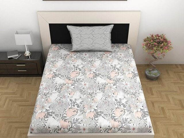 Divine Casa Classic Floral Bedsheet